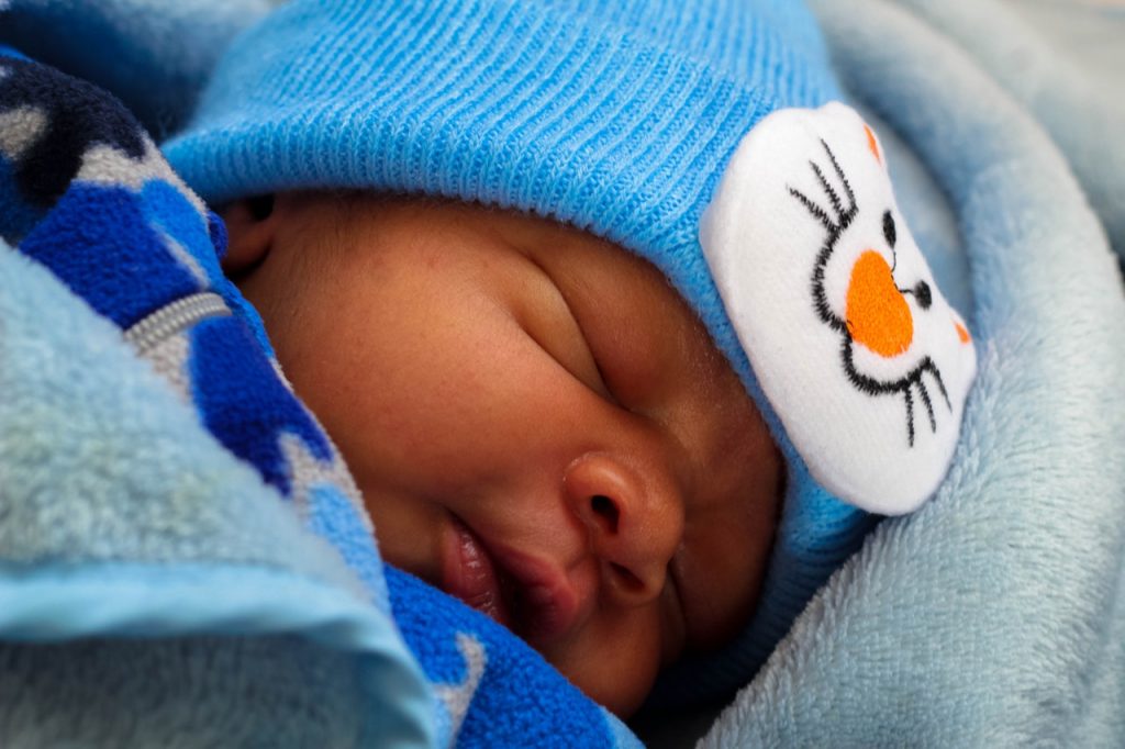 bebeklerin ağzı açık uyuması hangi hastalıkların belirtisi olabilir?
