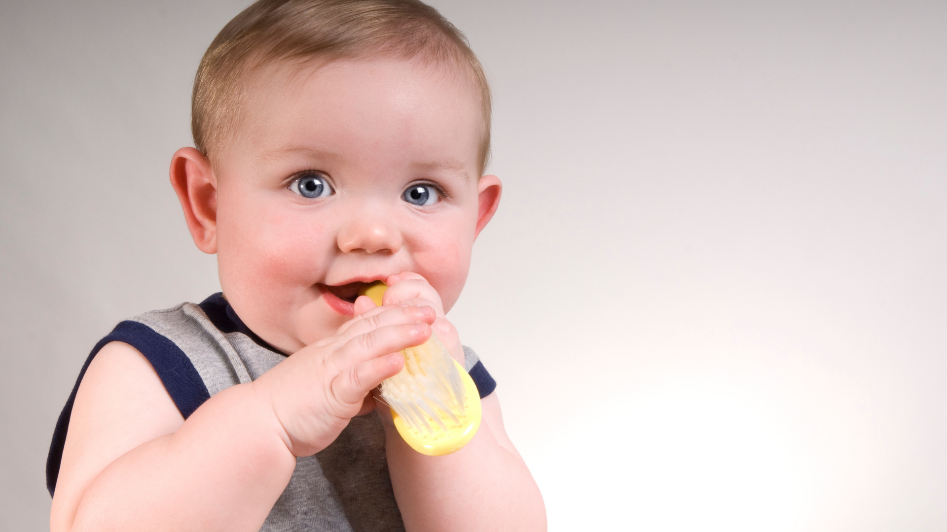 Bebekler Çiğnemeye Nasıl Alıştırılır?