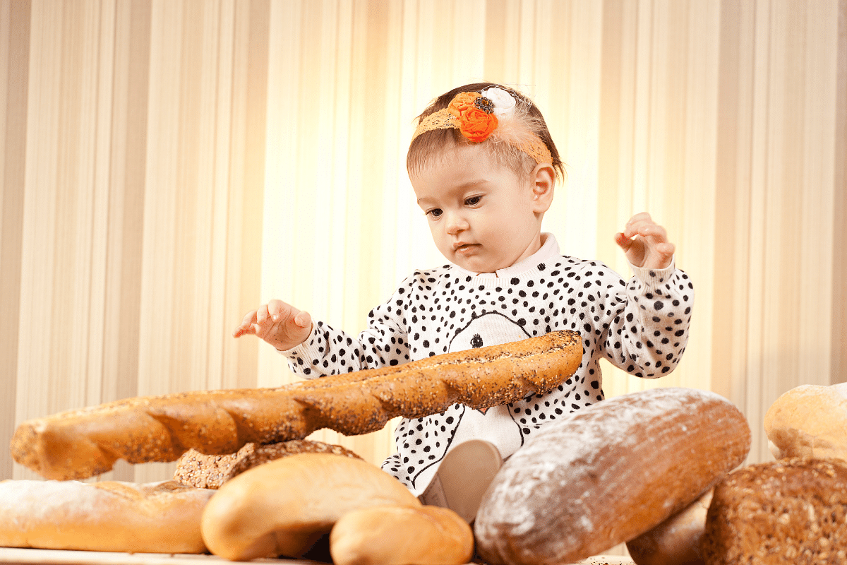 bebeklere ekmek i̇çi ne zaman verilir?