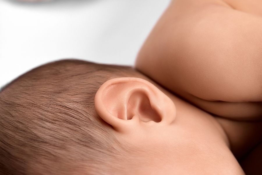 bebeklerin kulakları ne zaman delinir?
