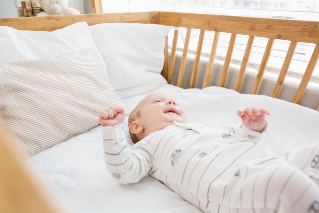 bebeklerde yastık neden kullanılmaz?
